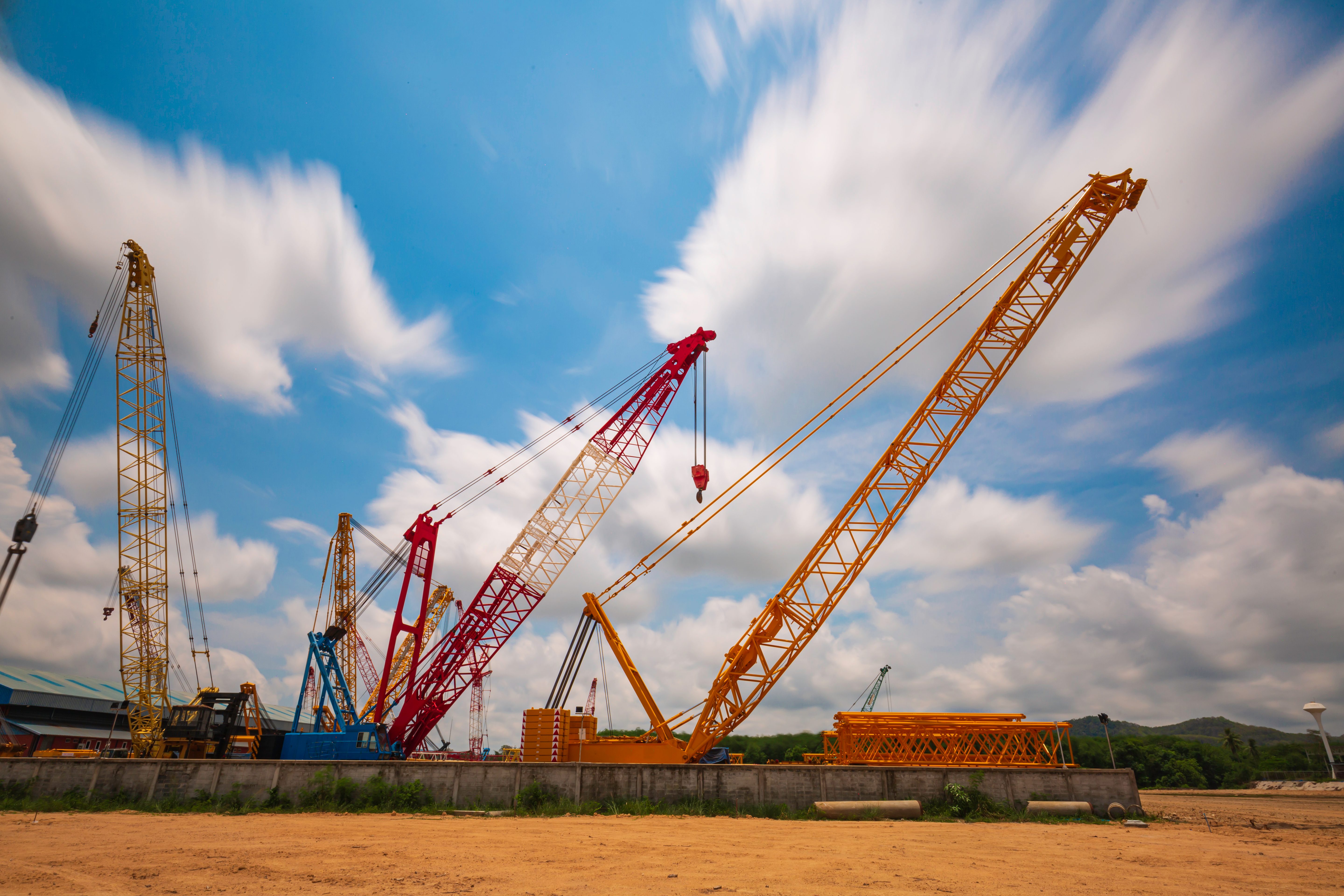 Slewing mobile crane (over 100 tonnes) operator (TLILIC0020 - Licence to operate a slewing mobile crane (over 100 tonnes)