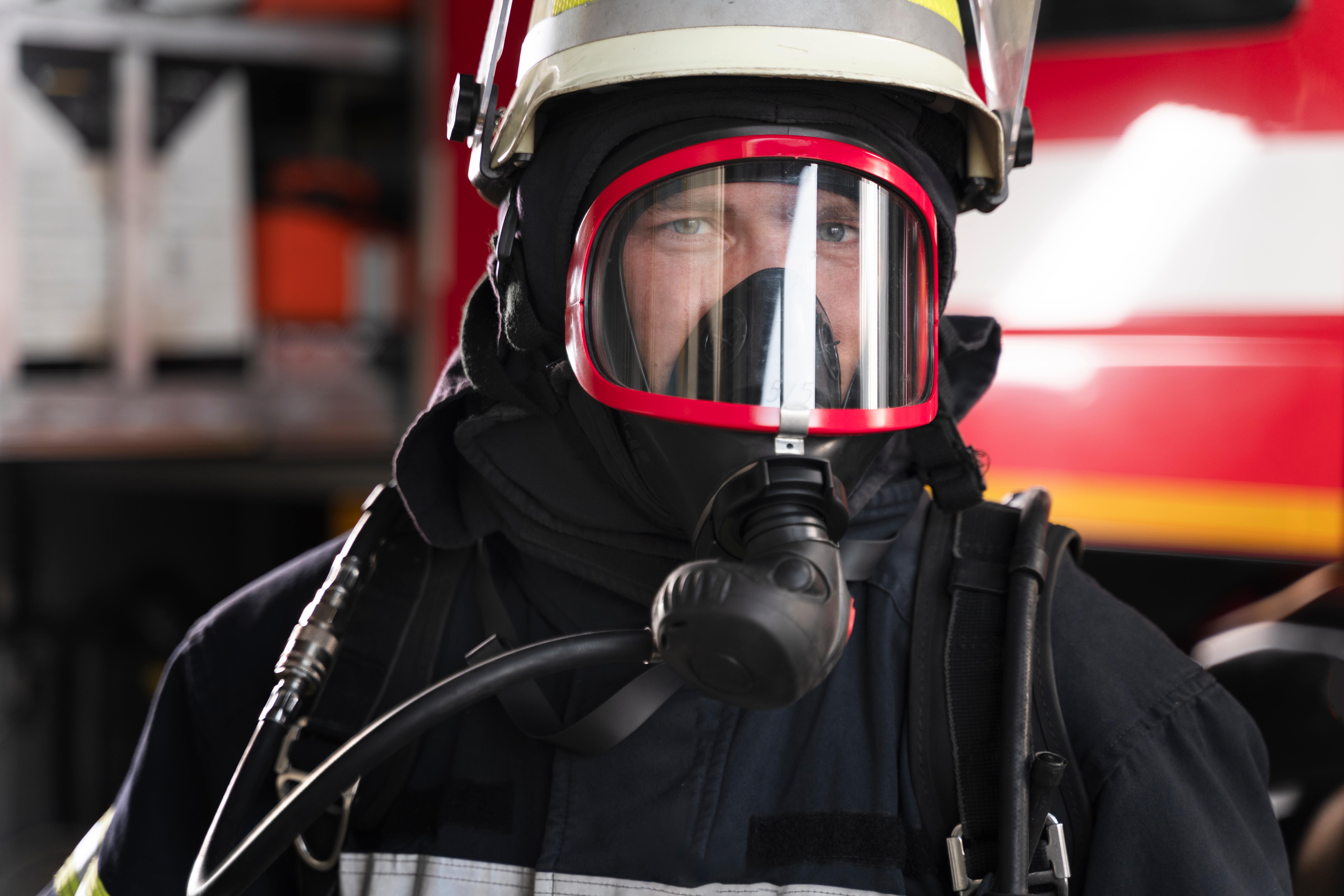 Operate a breathing apparatus